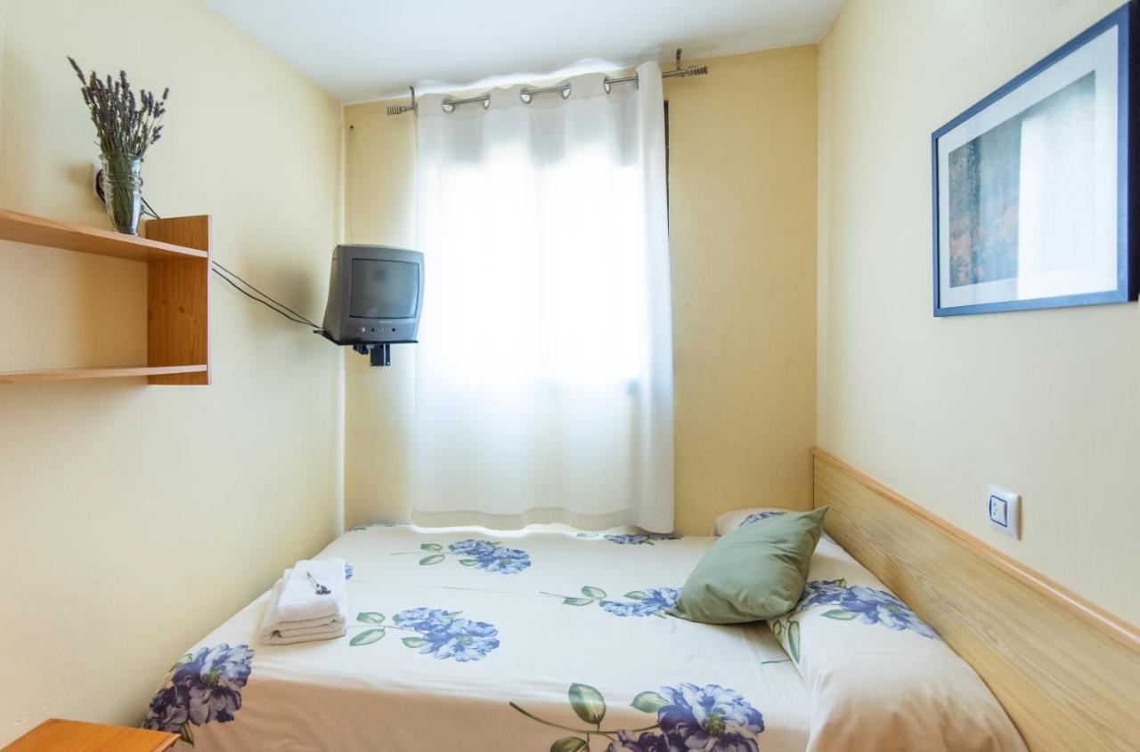 Apartamentos Maribel 칼라세이테 외부 사진