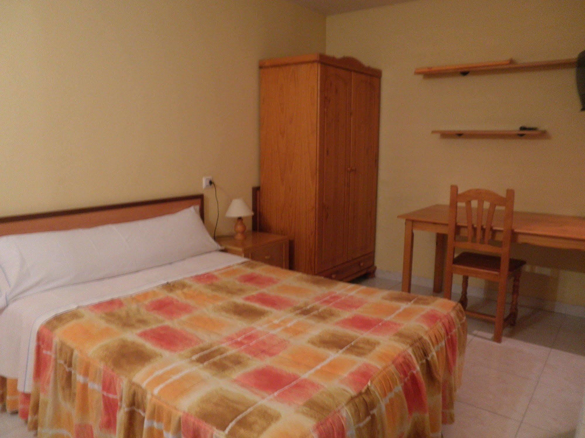 Apartamentos Maribel 칼라세이테 외부 사진