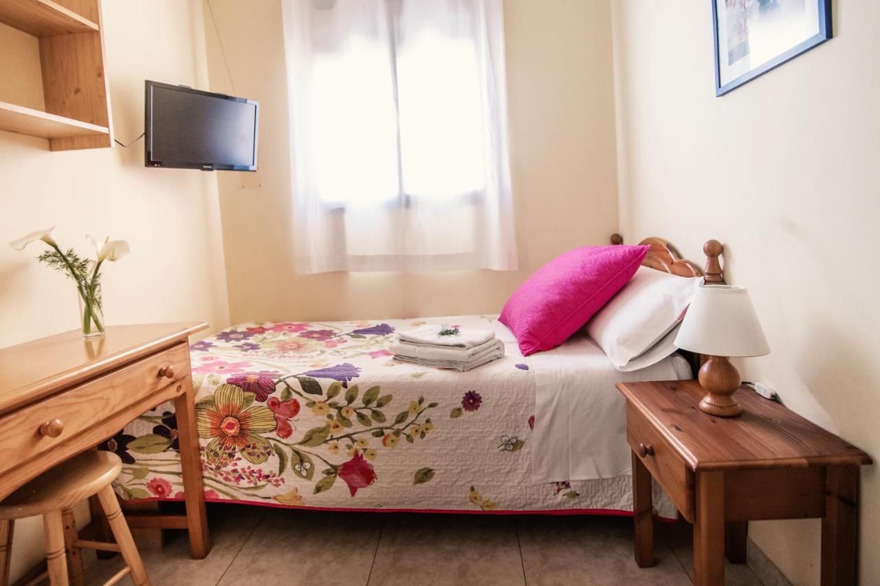 Apartamentos Maribel 칼라세이테 외부 사진
